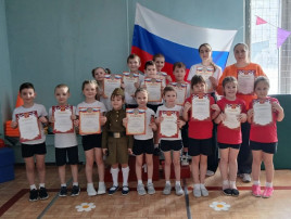 "Быстрее, выше, сильнее" "Быстрее, выше, сильнее".