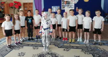 Праздничное мероприятие "Мы юные космонавты" Праздничное мероприятие "Мы юные космонавты".